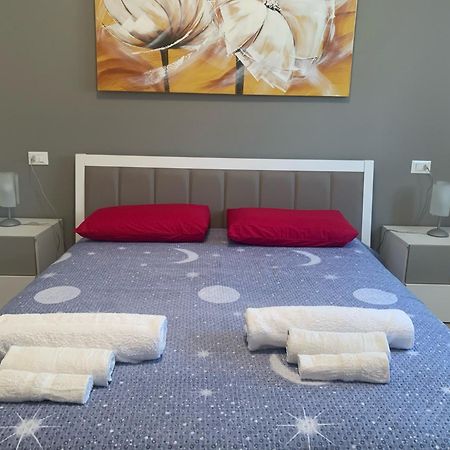 Le Noir Appartment Peschiera del Garda Buitenkant foto