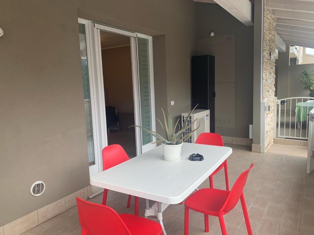 Le Noir Appartment Peschiera del Garda Buitenkant foto