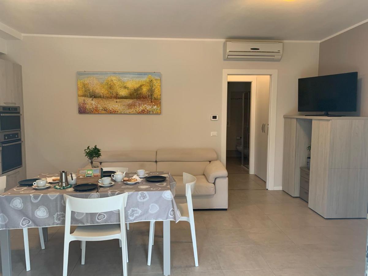 Le Noir Appartment Peschiera del Garda Buitenkant foto