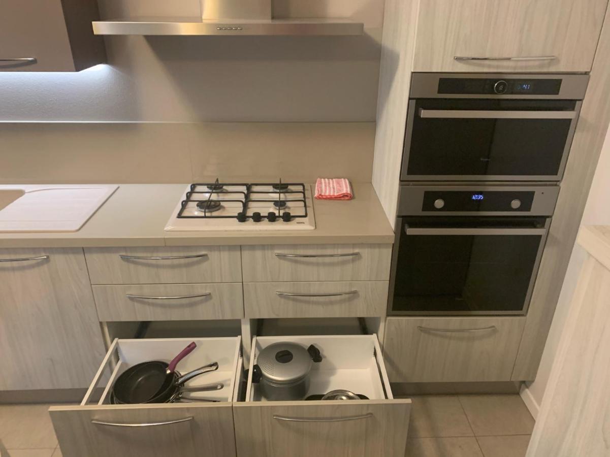 Le Noir Appartment Peschiera del Garda Buitenkant foto