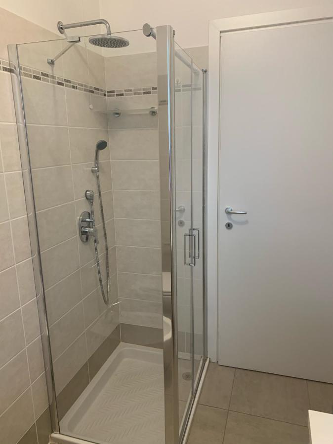 Le Noir Appartment Peschiera del Garda Buitenkant foto