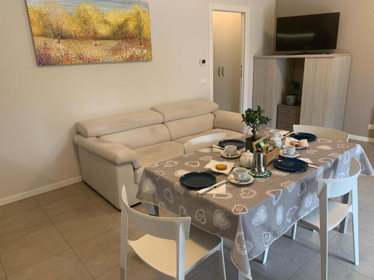Le Noir Appartment Peschiera del Garda Buitenkant foto